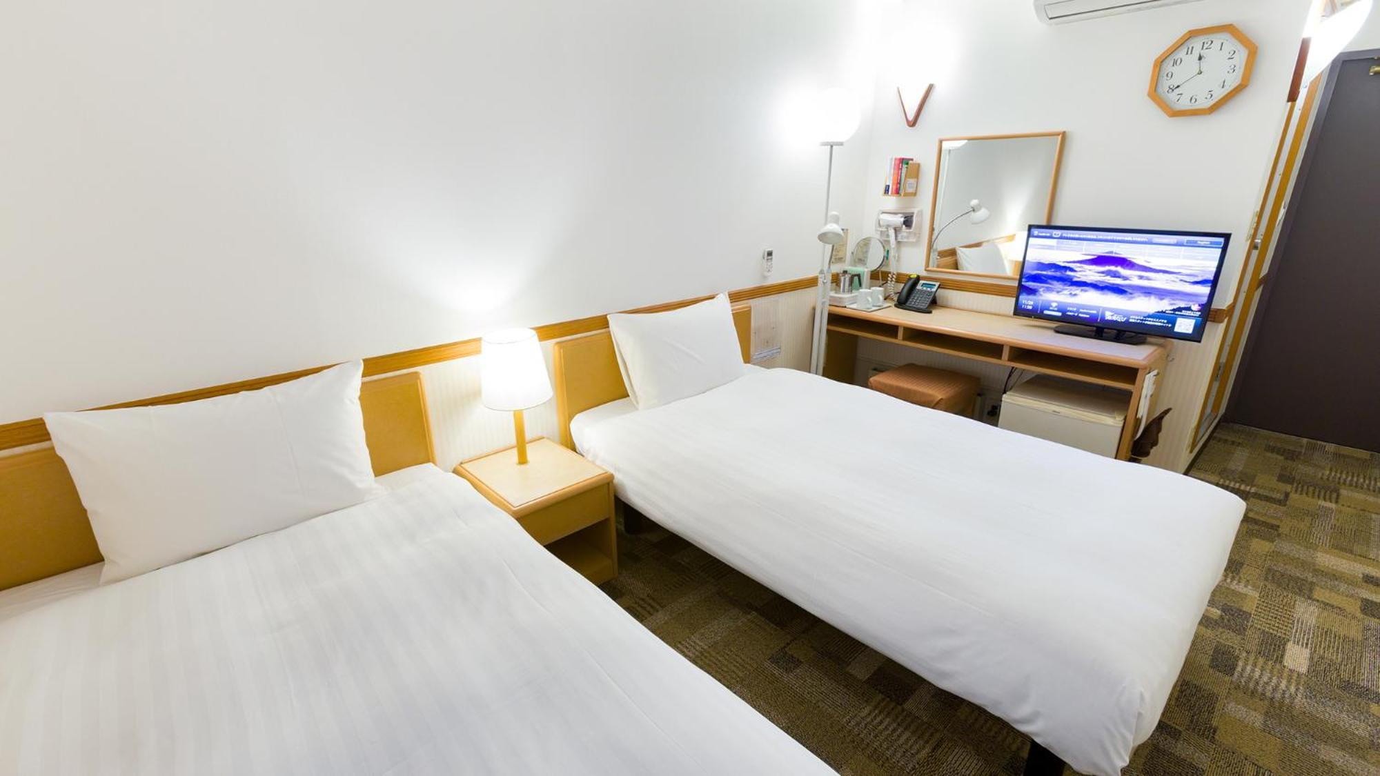 Toyoko Inn Shin-Yatsushiro Ekimae Rum bild