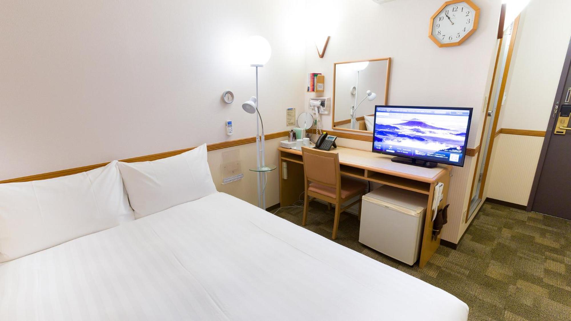 Toyoko Inn Shin-Yatsushiro Ekimae Rum bild
