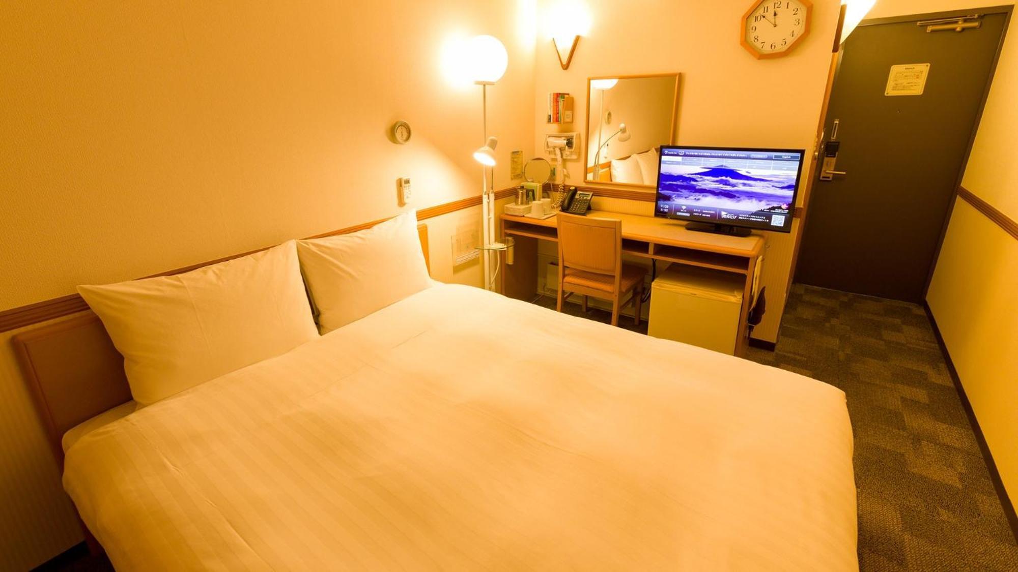 Toyoko Inn Shin-Yatsushiro Ekimae Rum bild